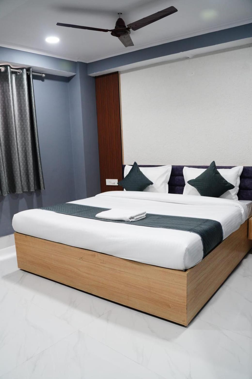 Hotel Aastha Height Rishīkesh Extérieur photo